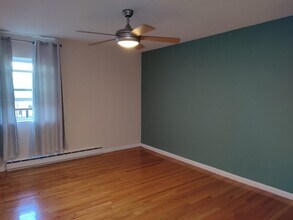 116 Spring St in Boston, MA - Building Photo - Building Photo