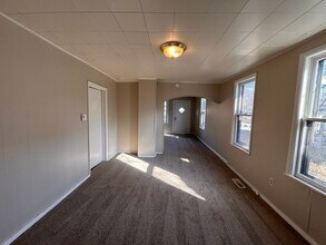 1506 Esplanade Ave in Davenport, IA - Building Photo - Building Photo