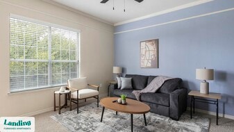 6101 N Riverside Dr in Fort Worth, TX - Building Photo