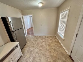 1102 Santa Clara Dr in Brownwood, TX - Foto de edificio - Building Photo