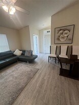 108 Dublin Cir in La Belle, FL - Building Photo