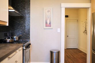 1041 Mirror St in Pittsburgh, PA - Building Photo - Building Photo