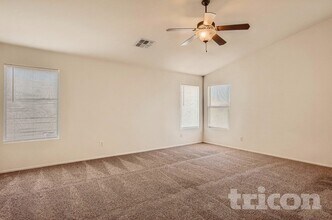 22357 Van Der Veen Way in Maricopa, AZ - Foto de edificio - Building Photo