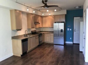 224 Laurel St in Santa Cruz, CA - Building Photo - Building Photo