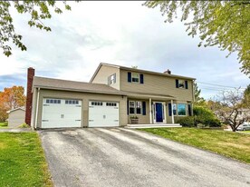 3 Clover Ln in Brewer, ME - Building Photo