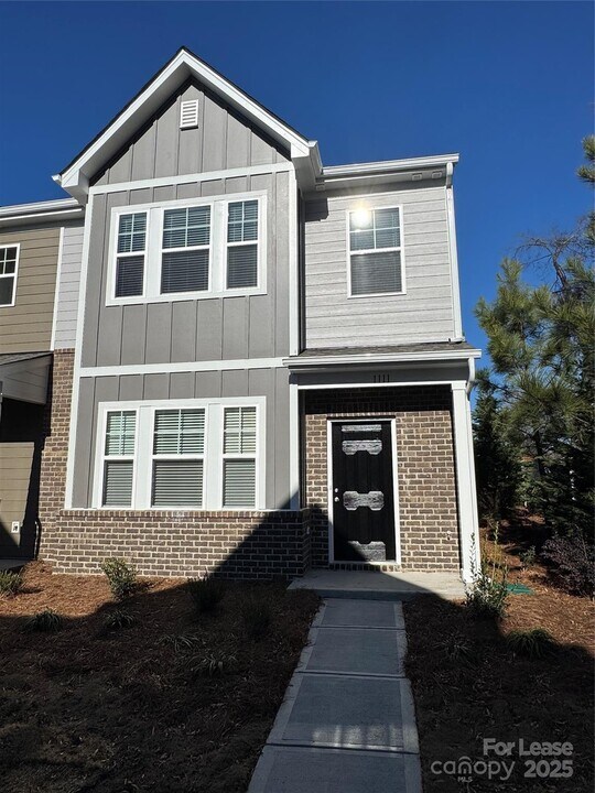 1111 Bartholdi Dr in Gastonia, NC - Building Photo