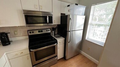 2236 N Cypress Bend Dr in Pompano Beach, FL - Building Photo - Building Photo