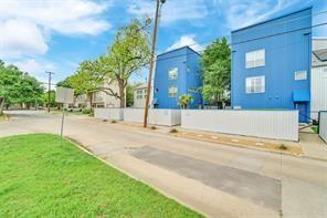 2202 N Peak St in Dallas, TX - Building Photo - Building Photo
