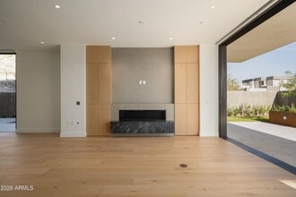 4849 N Camelback Rdg Dr in Scottsdale, AZ - Foto de edificio - Building Photo