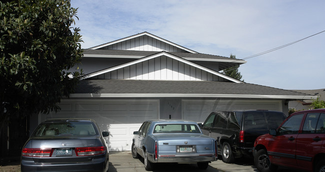 1142 Rex Rd in Hayward, CA - Building Photo - Building Photo