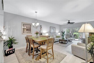 7811 Regal Heron Cir, Unit 4-102 in Naples, FL - Building Photo - Building Photo