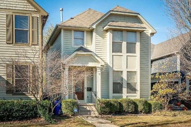 property at 979 Pennsylvania Ave