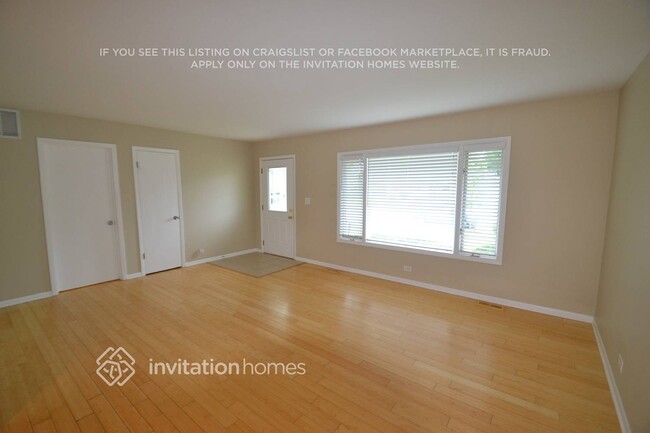 1224 Carlisle Ave in Elk Grove Village, IL - Building Photo - Building Photo