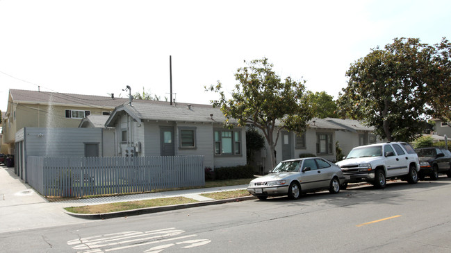 4201 E 5th St in Long Beach, CA - Building Photo - Building Photo