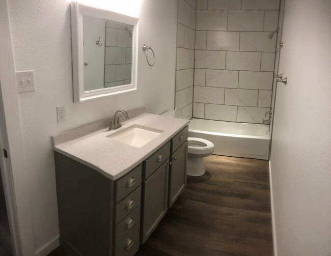 106 Matthews St in Athens, TX - Building Photo - Building Photo