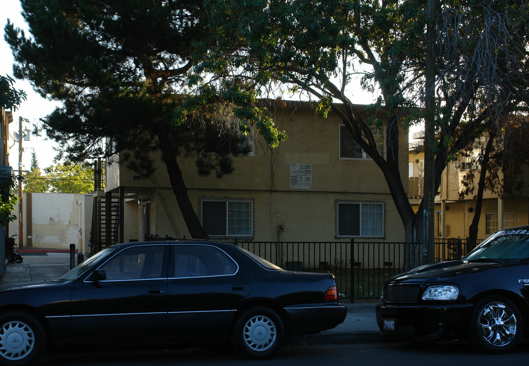 1640 Crucero Dr in San Jose, CA - Foto de edificio