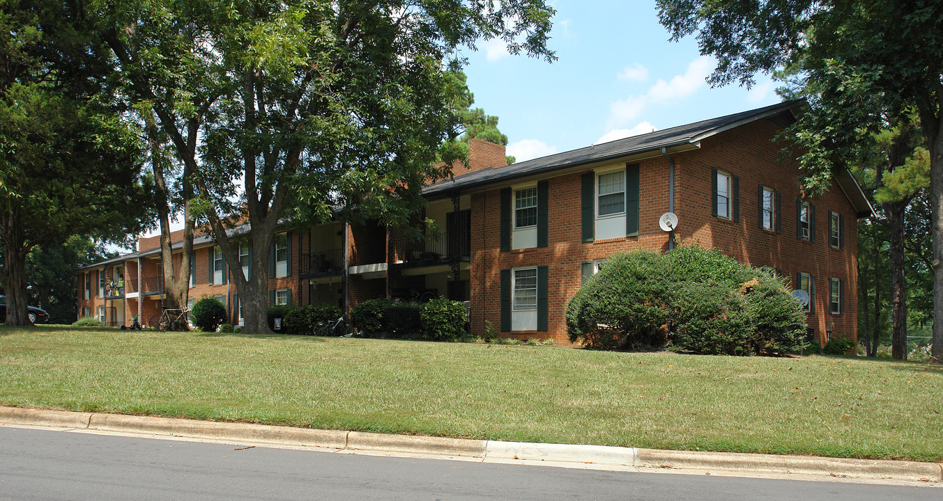 2305-2309 Myron Dr in Raleigh, NC - Foto de edificio