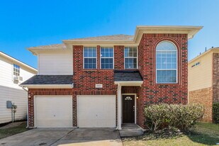 9831 W Jennifer Way in Houston, TX - Building Photo