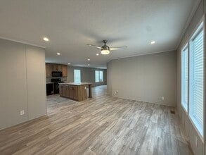 29811 W Essex Ct in New Baltimore, MI - Building Photo - Building Photo