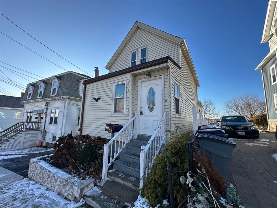 76 Pearl Ave, Unit #2 in Revere, MA - Building Photo