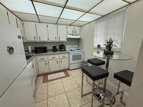 8101 Camino Real in Miami, FL - Building Photo - Building Photo