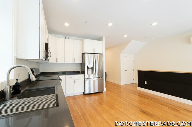 36-38 Colonial Ave. in Boston, MA - Building Photo - Building Photo