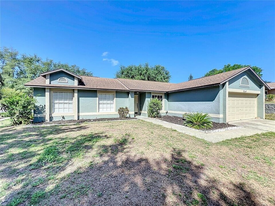 10649 Lake Ralph Dr in Clermont, FL - Building Photo