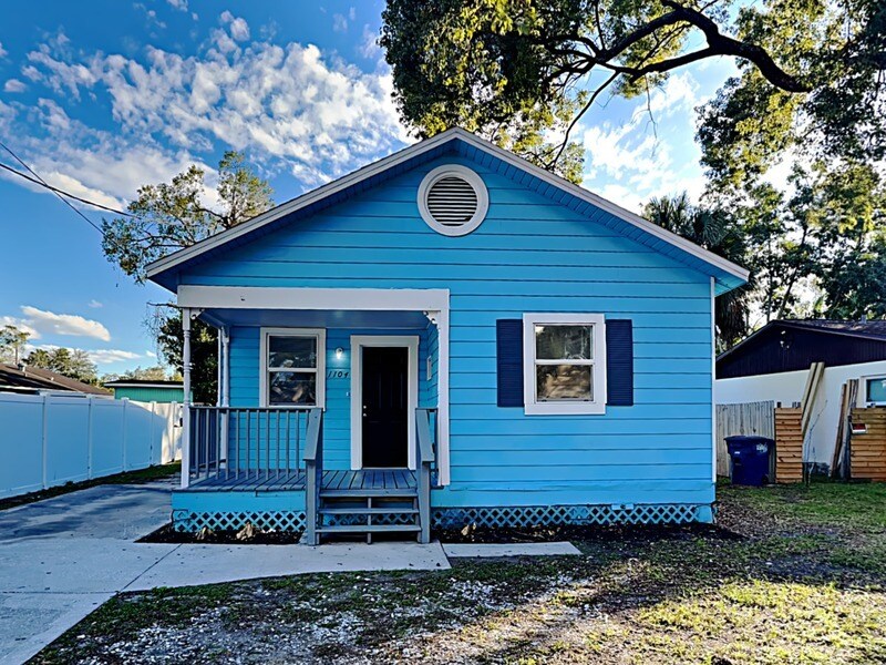 1104 W Kirby St in Tampa, FL - Foto de edificio