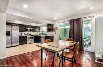 1667 W Hazelwood St in Phoenix, AZ - Building Photo - Building Photo
