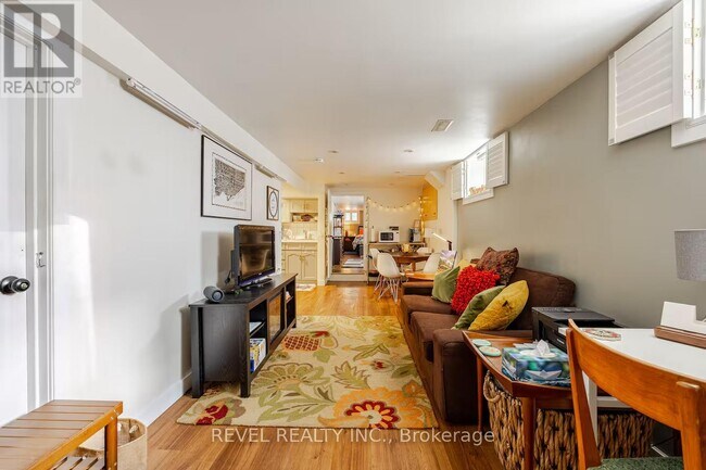 16 A Denison Ave in Toronto, ON - Building Photo - Building Photo