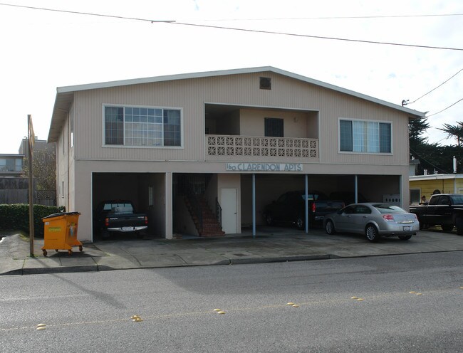 160 Clarendon Rd in Pacifica, CA - Foto de edificio - Building Photo