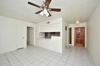 8574 E Indian School Rd in Scottsdale, AZ - Building Photo - Building Photo