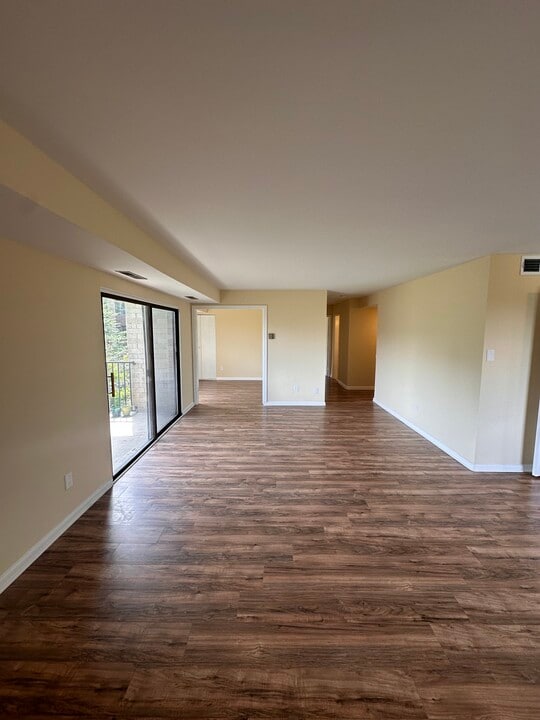 6001 Arlington Blvd, Unit 501 in Falls Church, VA - Building Photo