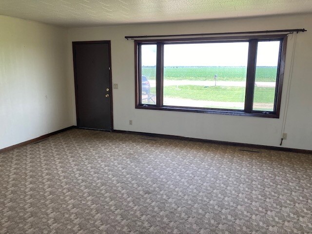 16600 W Burmood Rd in Wood River, NE - Building Photo - Building Photo