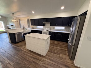 10044 E Osage Ave in Mesa, AZ - Building Photo - Building Photo