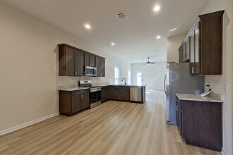 209 Peppercorn Wy in Lafayette, LA - Building Photo - Building Photo