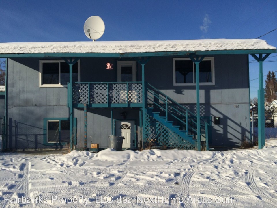 300 Kellum St in Fairbanks, AK - Building Photo