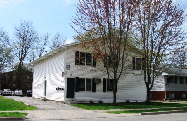 113 W Willow St in Normal, IL - Building Photo