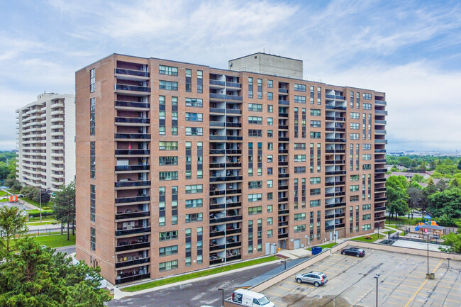 Almore Park Tower in Brampton, ON - Building Photo - Building Photo