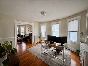 100 Conwell Ave, Unit 2 in Somerville, MA - Building Photo - Building Photo