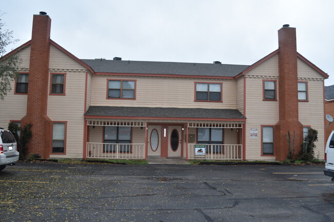 3403 Victoria Cir