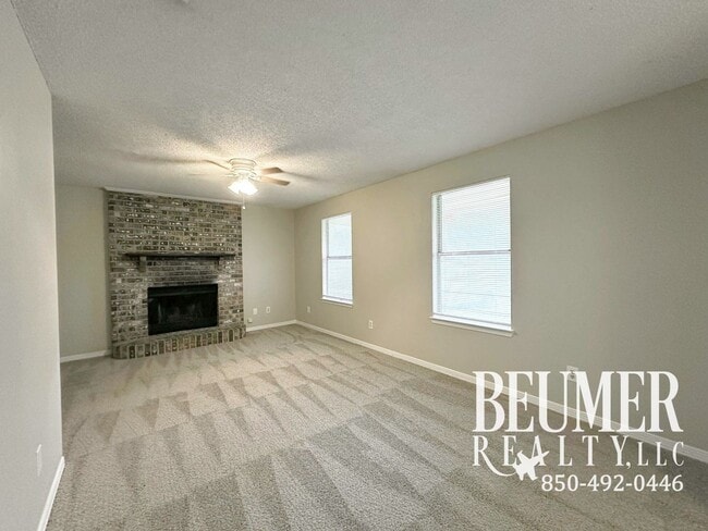 2292 Sparrow Ln in Pensacola, FL - Building Photo - Building Photo