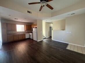 6516 Raven Hall St in North Las Vegas, NV - Building Photo - Building Photo