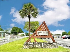 19751 SW 114th Ave, Unit 349 in Miami, FL - Building Photo