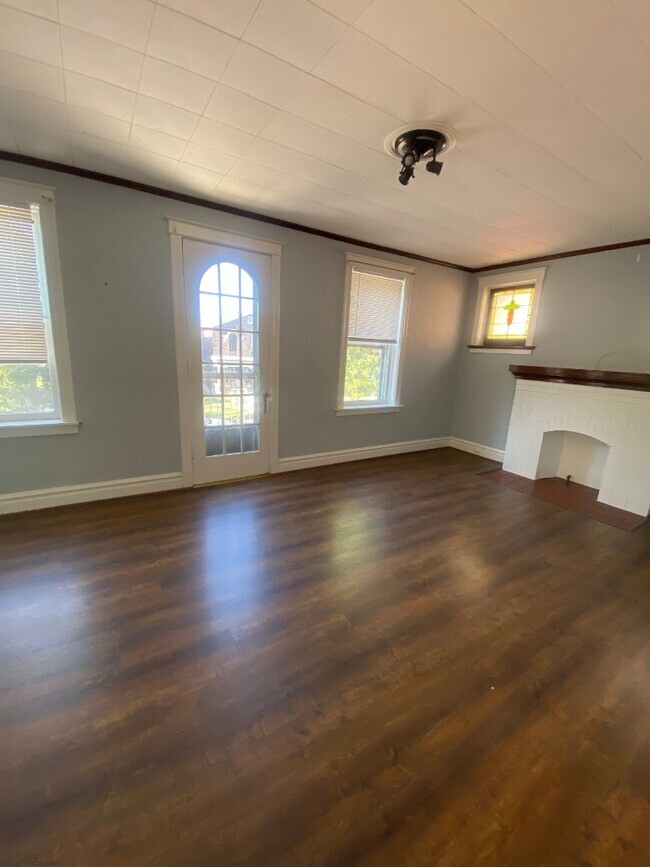 5049 Lindenwood Ave in St. Louis, MO - Building Photo - Building Photo