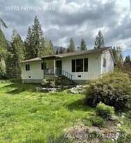 35970 Pattison Rd in Mission, BC - Building Photo