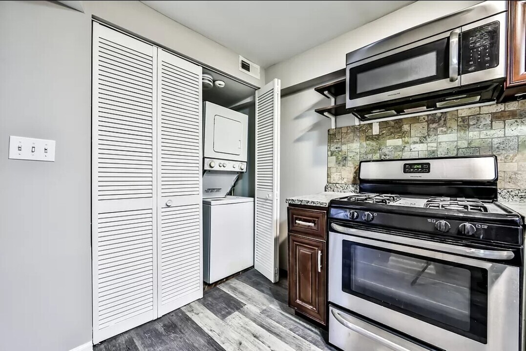 3516 W Belden Ave in Chicago, IL - Building Photo