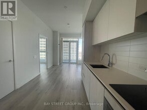 7890 Jane St in Vaughan, ON - Building Photo - Building Photo