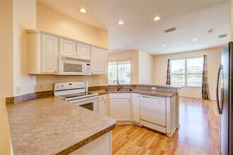 5621 52nd Ave W in Bradenton, FL - Building Photo - Building Photo