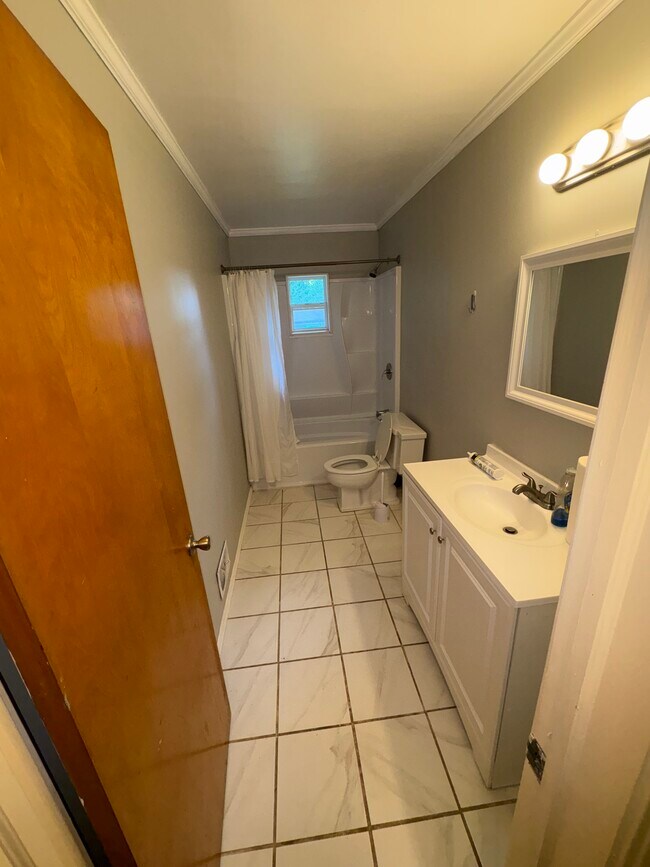 508 Trail Two in Burlington, NC - Building Photo - Building Photo